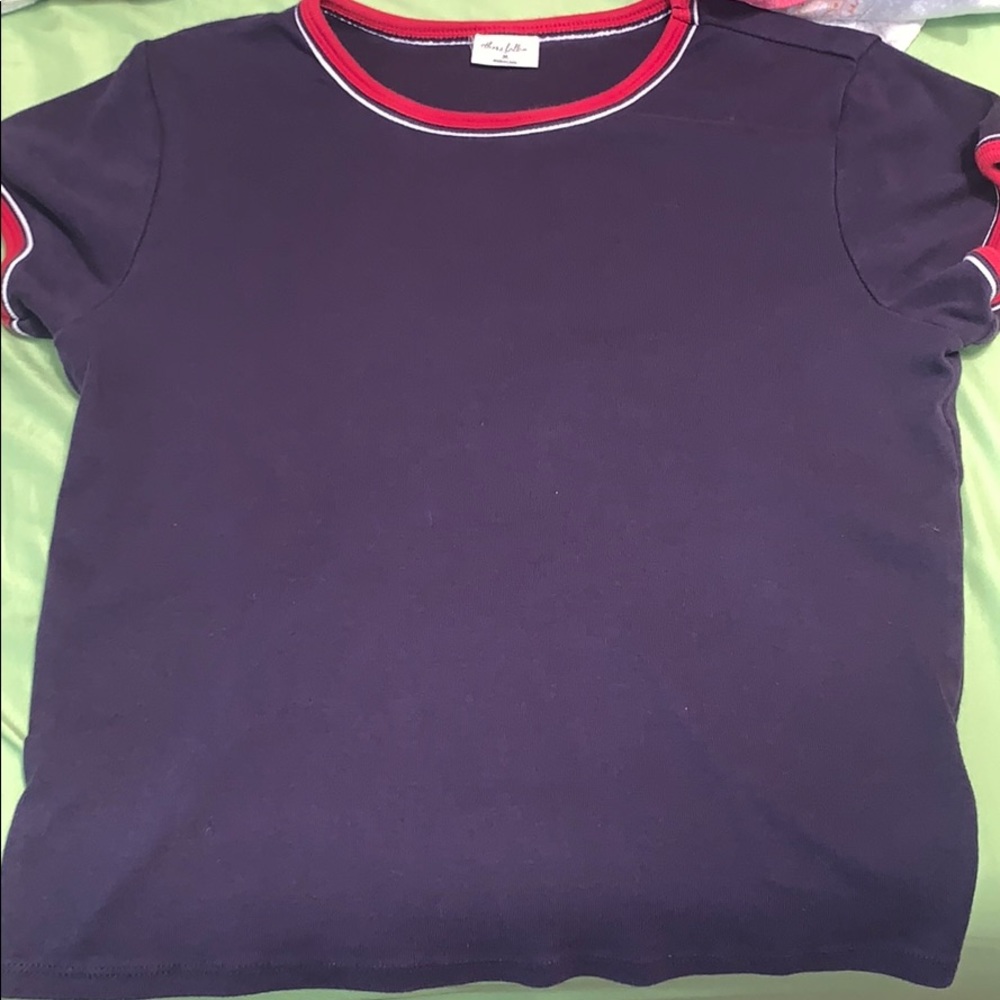 a navy blue t-shirt